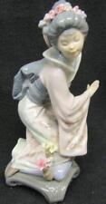 Retired Lladro 1447 MICHIKO Japanese Woman Kneeling 8.75 in tall MINT with BOX picture