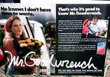 1981 GM Mr Goodwrench Woman with Mechanic 2 Page Car Original Print Ad picture