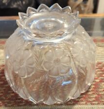 Very Pretty Vintage Crystal Clear Glass Replacement Floral Lamp Shade Only picture