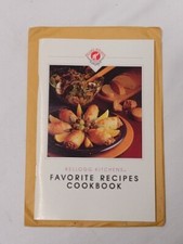 Kellogg Kitchens Favorite Recipes Cookbook 1993 Color Paperback. ( F84 ) picture