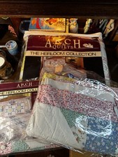 The Arch Heirloom Patchwork Quilt Vintage Twin 8 Pt Star Pink 2 Pillow Cases picture