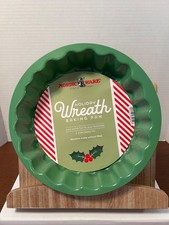 Nordic Ware Holiday Wreath Baking Pan picture