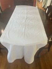 Vintage FRENCH KNOT Hand EMBROIDERED Linen Table Runner 85