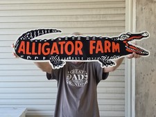 LARGE VINTAGE ALLIGATOR FARM PORCELAIN  SIGN   36