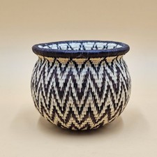 Vintage Wounaan Embera Colombia Panama Rainforest Woven Basket Pot picture