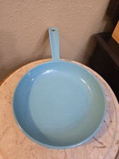 Vintage Prizer Ware Cast Iron Enamel Round 8-3/4