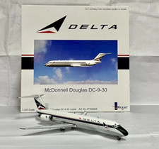 Super RARE Inflight 200McDonnell Douglas DC-9-30 DELTA, Hard to Find picture