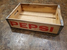 UNDATED VINTAGE PEPSI COLA WOODEN CRATE  Very Clean picture