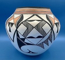 Vintage Acoma Pueblo Polychrome Pottery 9
