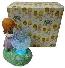 NIB VTG 2004 Precious Moments Girl at Fountain Lighted Figurine #120174 Enesco picture