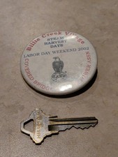 Vintage Pinback Button Billie Creek Village Bridge Antique Power Show 2002  picture