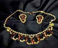 VINTAGE BEAUTIFUL AMBUR NECKLACE WITH MATCHING EARRINGS picture