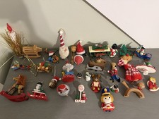 Lot of 30 Vintage Christmas Ornaments & Decor Glass Wood Felt Great Assortment picture