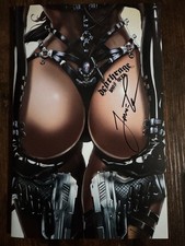 Miss Meow #2 Zoomed In Signed Jamie Tyndall Virgin Exclusive Very Limited w/COA picture