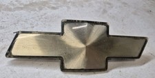 Chevrolet Front Grille Bowtie Emblem Gold 88-93 Chevrolet 1500 2500 15530936 picture