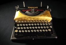 22K Gold 1928 Torpedo Klein Typewriter – Luxury Vintage German Portable picture