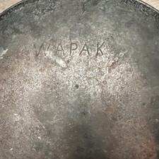 Vintage Wapak No 9 Cast Iron Skillet - Straight Block Logo (c. 1903-1910) Smooth picture