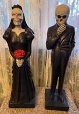 Arteology Skeleton Bride & Groom Figures picture