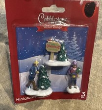 Cobblestone Corners 3 Pc Christmas Winter Village Miniature Family Figurines picture