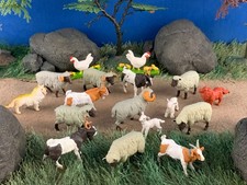 Britains Lot of 17 Animal Farm Figures, 1:32 Vintage Plastic Models 1970 England picture