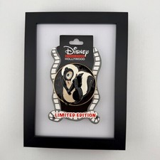 2021 Disney DSSH / DSF  - Cursive Cuties - Flower - Bambi - LE Pin picture
