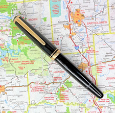 Vintage 1950s Montblanc 252 Fountain Pen w/ 14C .585 Montblanc gold nib - works picture