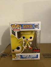 Funko Pop Sonic the Hedgehog Super Sonic #923 (Chase) AAA Anime With Protector picture