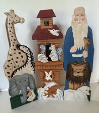 Noah’s Ark Carved Wooden Hand Painted Tri Fold Hinged Screen Folk Art 15” X 15” picture