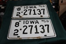 PAIR IOWA LICENSE PLATE 1958 SCOTT COUNTY 82-27137  NICE picture