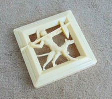Plastic Hunter Figure Cast Plastic Resin Cover square old Estate Dog Greek XP picture