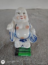 vintage blue and white porcelain figurine approx. 4x3