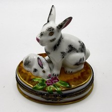 LIMOGES BUNNY FLORAL TRINKET BOX CHAMART PEINT MAIN FRANCE VINTAGE VIDEO FLOWERS picture