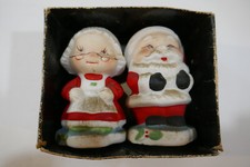 Vintage N.O.S. Pair Santa & Mrs Cluas  Salt & Pepper Shakers in box picture