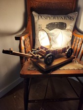 VTG Covered Wood Wagon Decorative Lamp Detailed 22