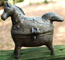 Vtg DHOKRA BRONZE HORSE TRINKET BOX Handmade India HINGED Tribal LOST WAX CAST picture
