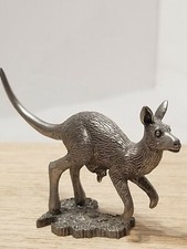 VINTAGE ADORABLE MINIATURE PEWTER KANGAROO  2