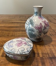 Toyo Lovely set of 2 Ceramic Morning Glory floral Vase & trinket in a heart box. picture