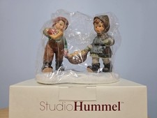 Berta Hummel Goebel Season's Greetings BH 254 - NEW OPEN BOX WITH CERTIFICATE picture