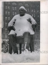 1958 Press Photo Tom Johnson Statue Covered in Snow Cleveland Ohio - nex13673 picture