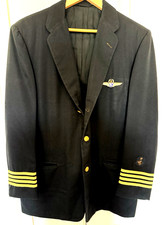 VTG. EASTERN AIRLINES SENIOR CAPTAIN'S PILOT JACKET w NAME, WINGS (10k) &EA BAG picture