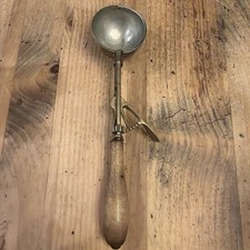 Vintage Gilchrist No. 31 Antique Original Wood Handled Ice Cream Scooper picture
