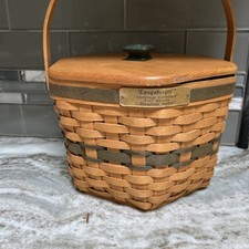 Longaberger 1997 Christmas Green Snowflake Basket with  Wood Lid Handle picture
