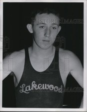 1951 Press Photo Lakewood Ohio track runner Ian Ulen - net12004 picture