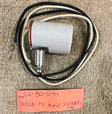 Leviton Porcelain Heat Resistant Light Socket E26 250V 660W w/ Leads picture