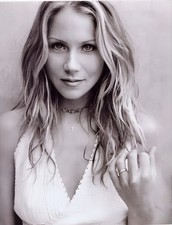 ‘Christina Applegate’ Beautiful Actress Famous Celebrity 8X10 “STUNNING” 1997💋 picture