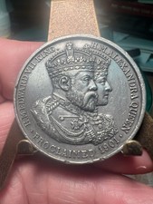 1902 KING EDWARD & QUEEN ALEXANDRIA MEDAL COMMEMORATION OF THE CORONATION picture