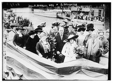Photo:James Augustine Farrell Wife Daughter 1910s US Steel Boat Group picture