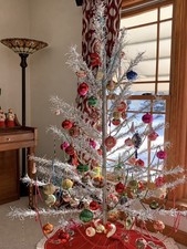 Vintage 6 Ft Silver Aluminum Christmas Tree 45 Branches Stand Instructions picture