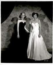 CGE45 1946 Original Photo ALEXIS SMITH IN DRESS FROM 