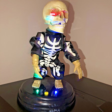 Gemmy Halloween Groovin Ghoul Dancing Skeleton Grave Livin La Vida Loca 10x6